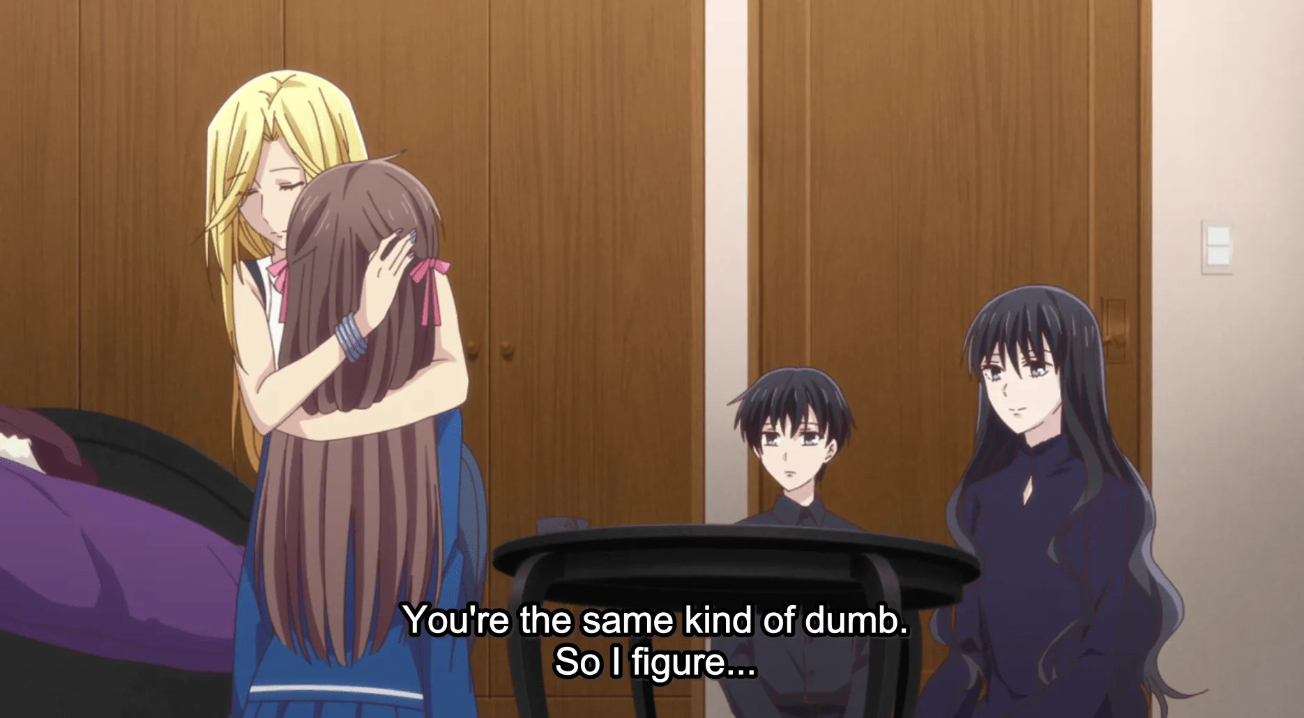 Arisa abrazando a Tohru.  Eres el mismo tipo de tonto.  Entonces me imagino...