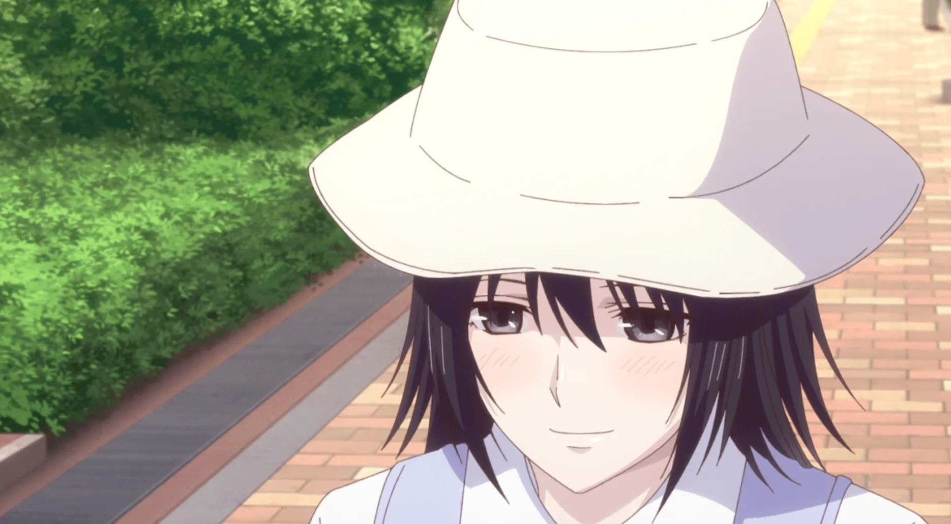 Feliz Akito en ropa femenina.