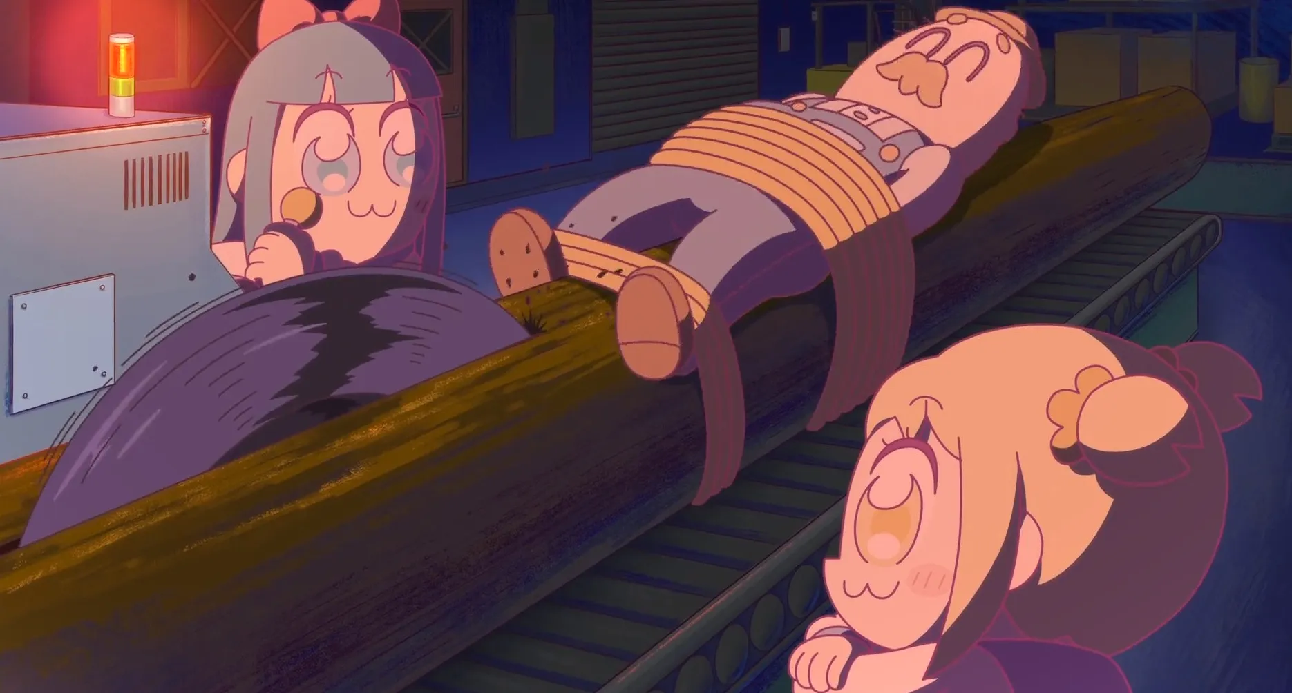 Popuko y Pipimi atan a un anciano a un tronco mientras atraviesan una sierra circular