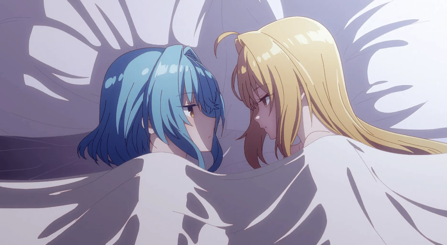 Komari despertando junto a Villhaze en la cama